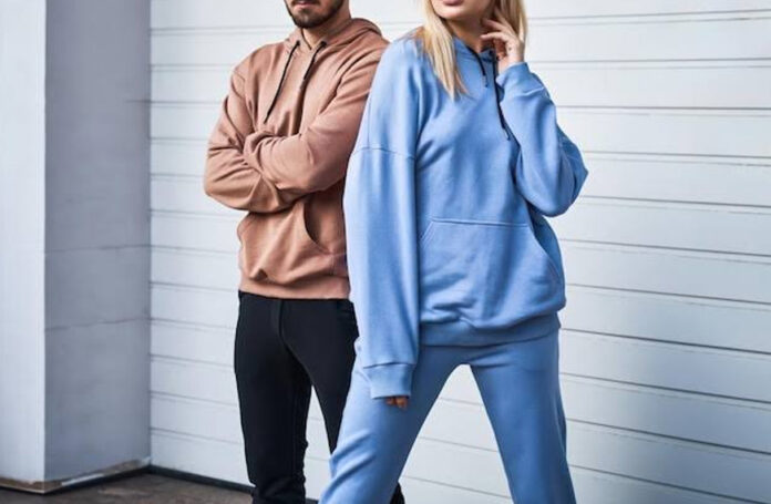 Essentials Hoodie vs Regular Hoodie – Key Style and Fit Differences