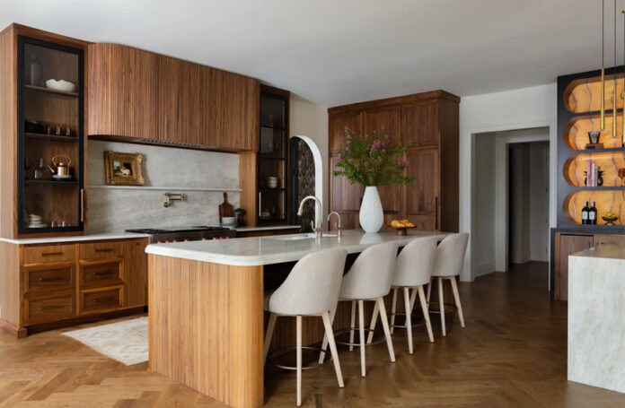 The Benefits of Custom Cabinetry for Creating Personalized Storage Solutions That Combine Beauty and Functionality