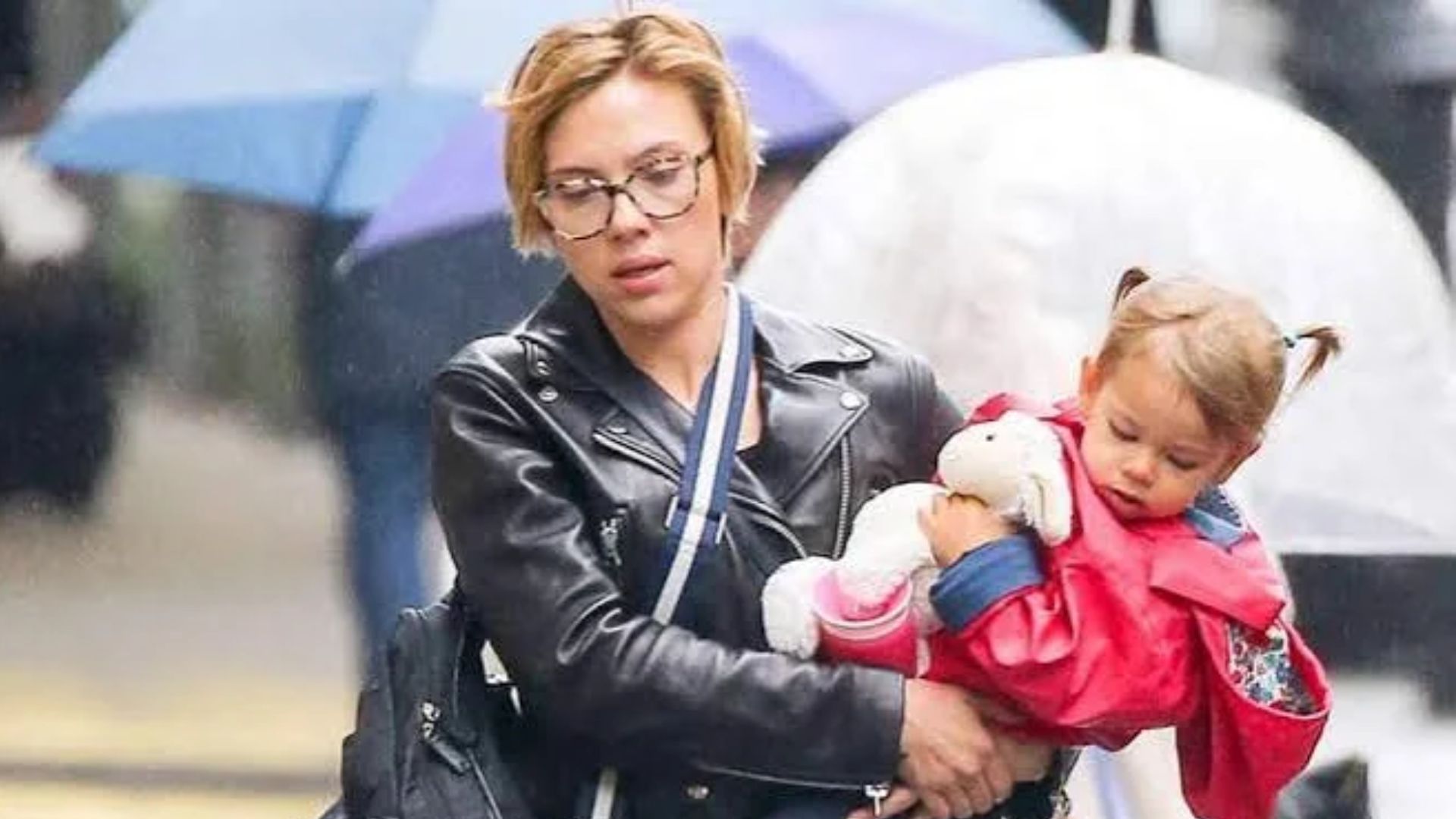 Rose's Mother Is Scarlett Johansson