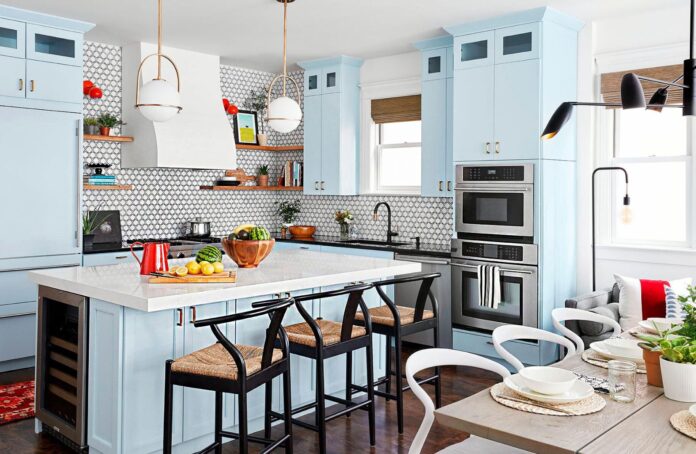 Kitchen Remodeling Before and After: A Complete Guide to Planning Layouts,Cabinets, Countertops, and Finishes