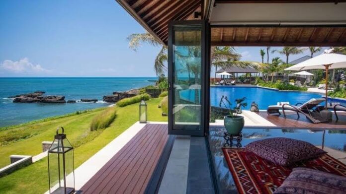 Serviced vs Private Villas: Understanding the Key Differences